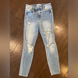 Cello brand women’s light wash jeans